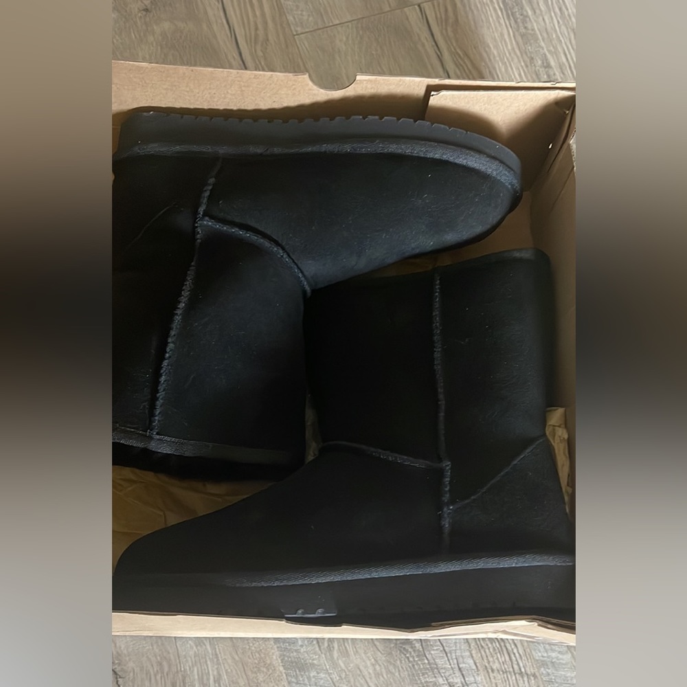 Koolaburra by UGG Short Boot- 8